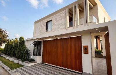 Zaheen Taji's Residence